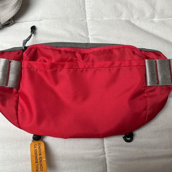 Nathan Run Away Fanny Pack - Picture 4 of 6